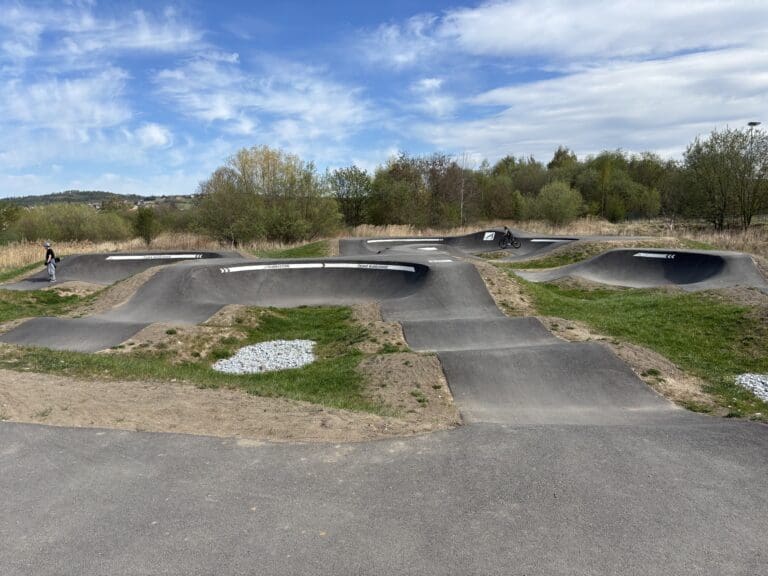 #367: Pumptrack na Aktivním složišti (ČB)